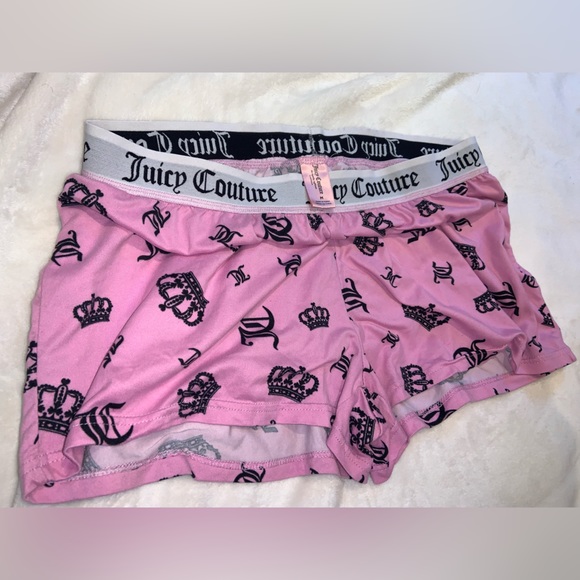 ✨Juicy Couture medium pink PJ shorts ✨ from the sleepwear collection ☁️ - Picture 5 of 9